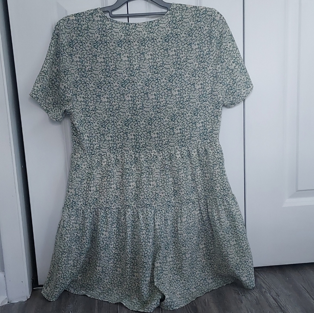 flowy, button up romper - Picture 2 of 4